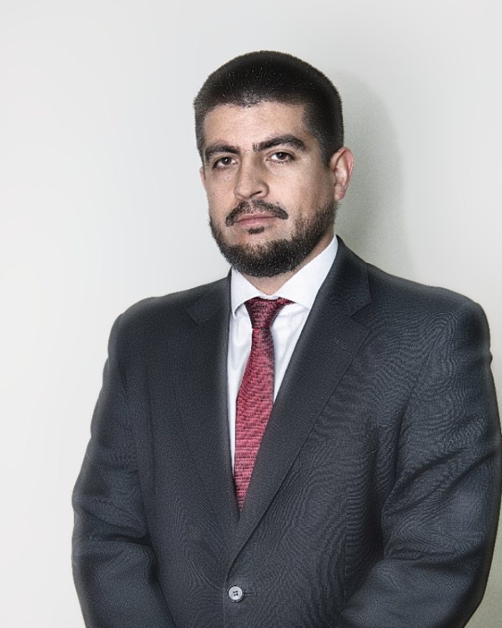 Retrato de Diego Vidal Navarro, abogado fundador de DVN Abogados