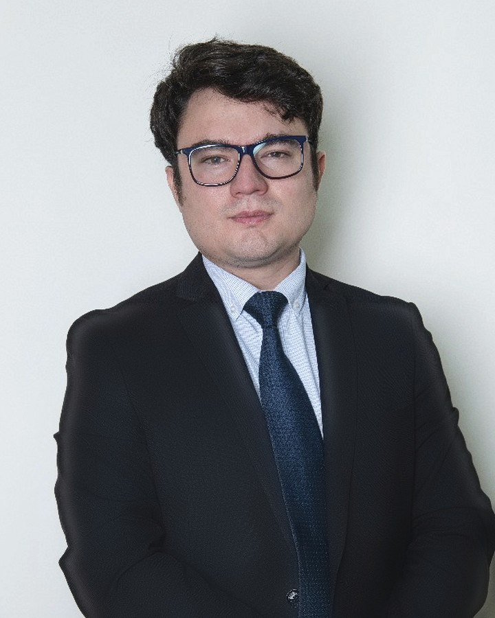Retrato de Eric Peñaloza, abogado de DVN Abogados