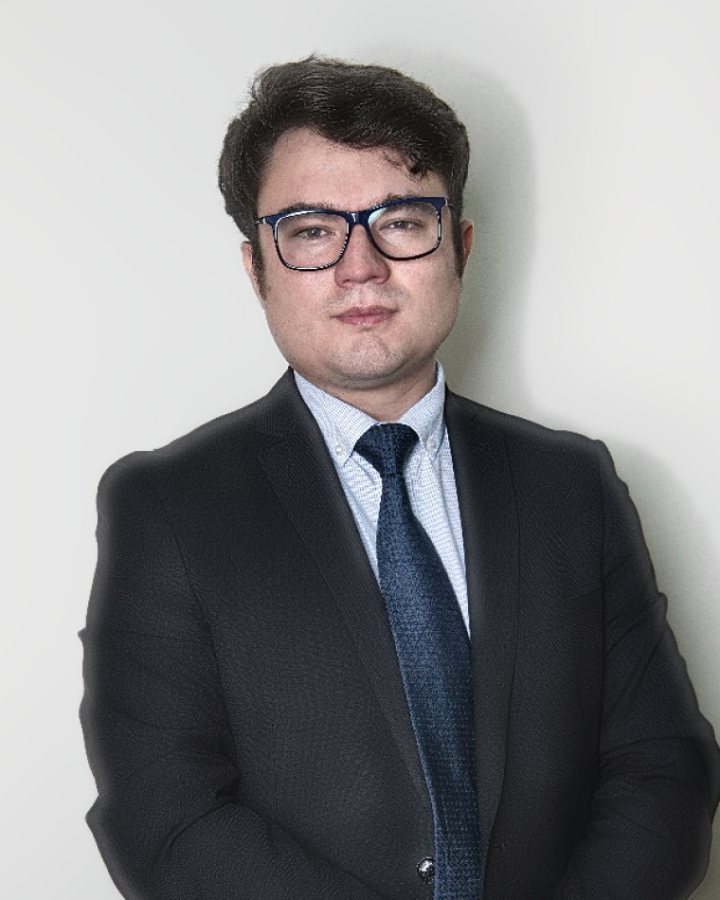 Retrato de Eric Peñaloza, abogado de DVN Abogados