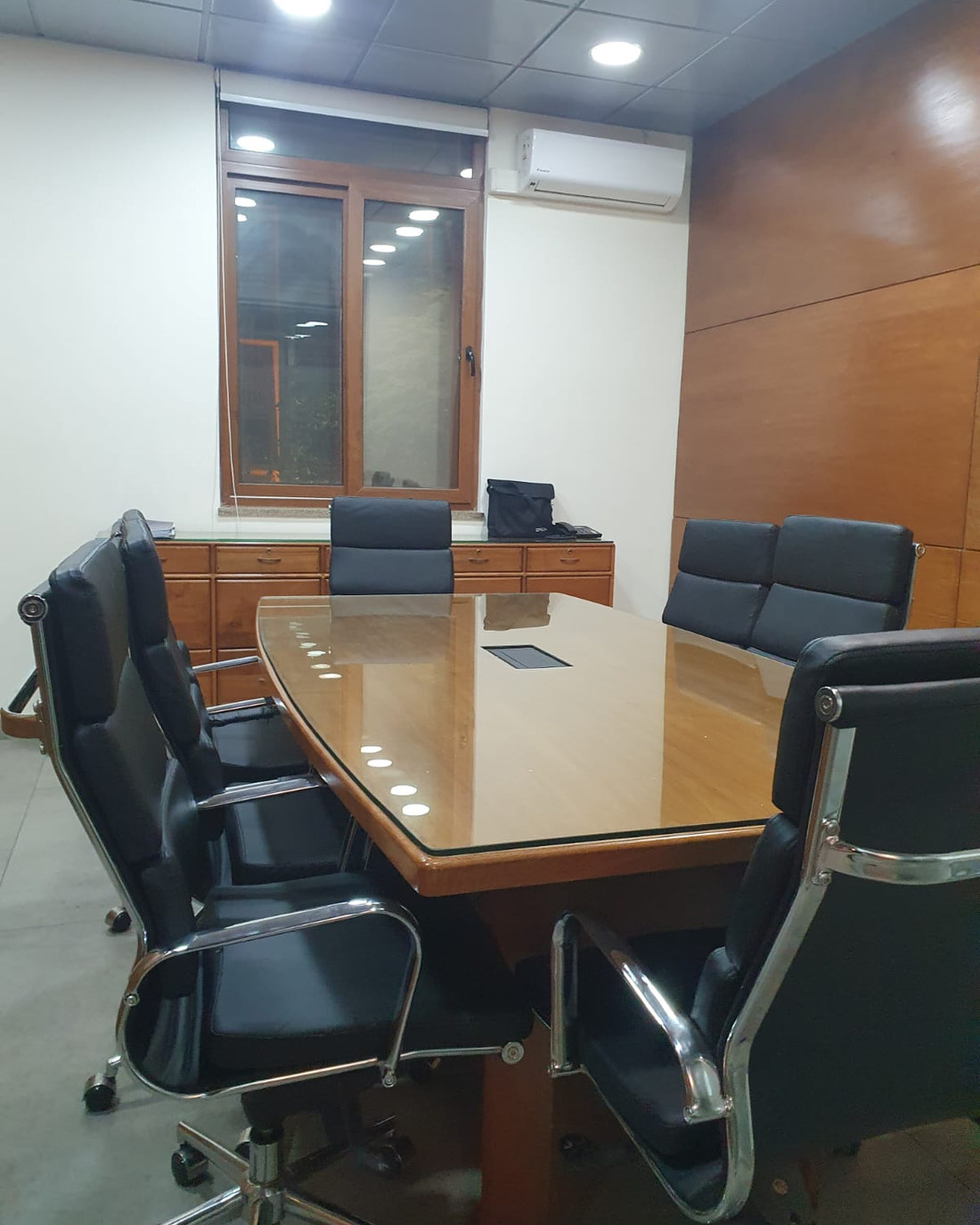 Sala de reuniones de DVN Abogados, Ahumada 312, Santiago